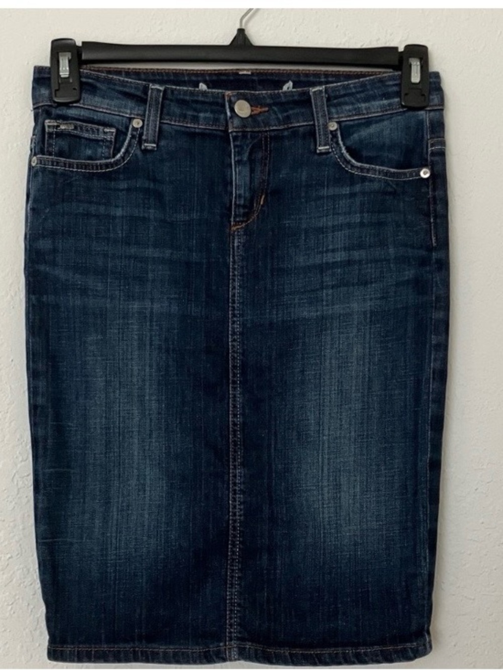 JOE’S Indigo Classic Women's Dark Blue Denim Pencil Skirt. Sz 25.